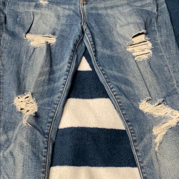 Highest Rise Distressed Jegging - Picture 3 of 6